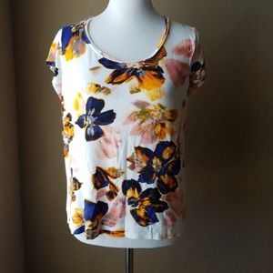 🎉SALE🎉 Vera Wang T-shirt